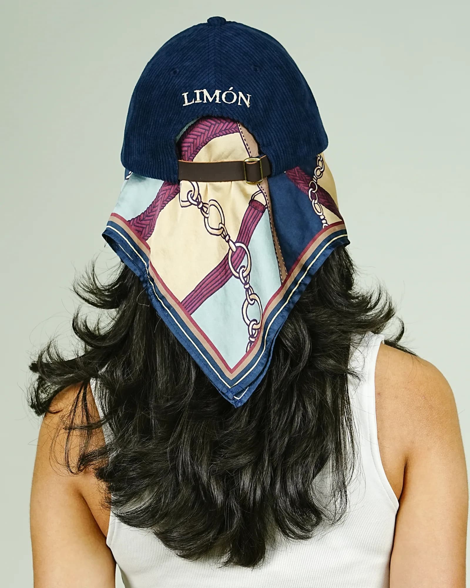 Gorra Navy en Pana — vista 3