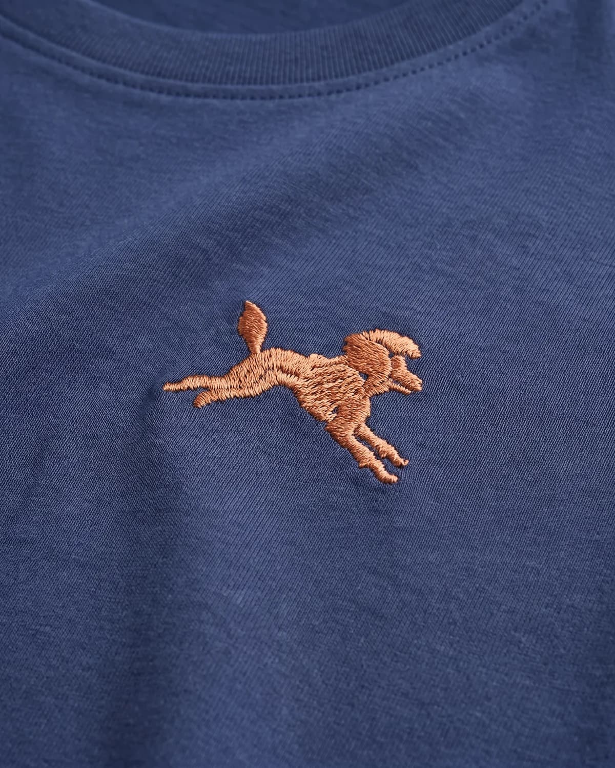 Camiseta Básica Blue Navy — vista 3