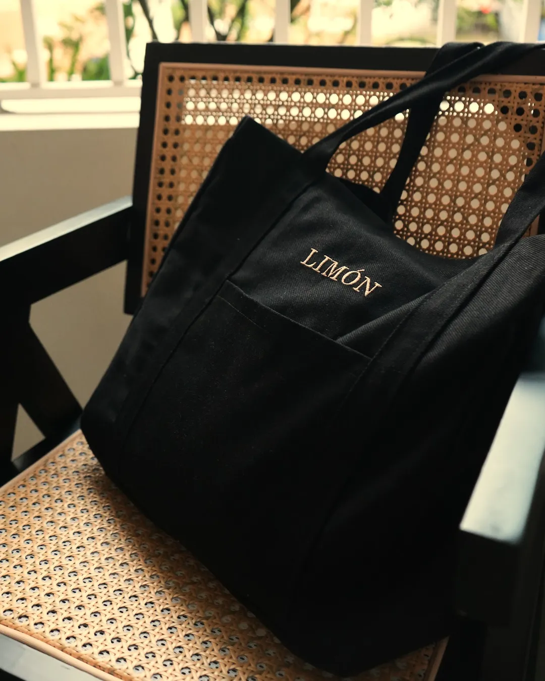 Tote Negra, Tote Bags